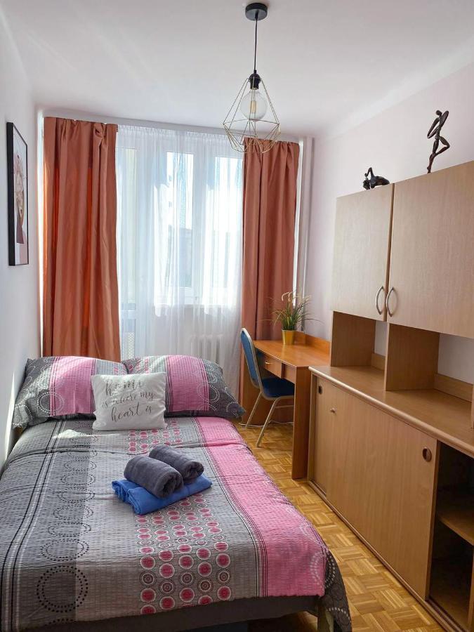 Room №2 Grzybowska 5 The Very Center Of Warsaw Exterior photo
